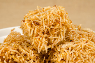 Sweet crispy noodle