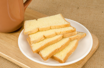 Slice crispy bread