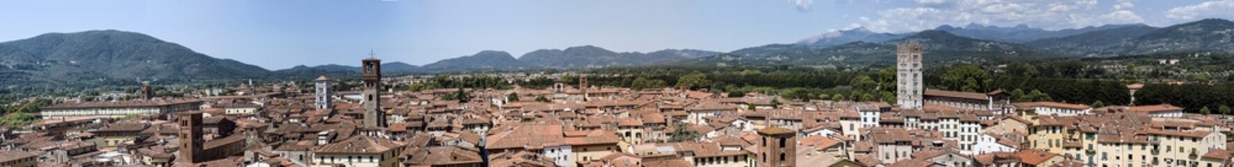 Fototapeta na wymiar Lucca panorama