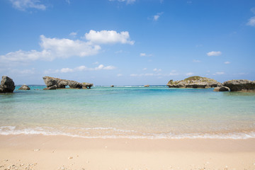 Fototapeta na wymiar 沖縄のビーチ・真栄田ビーチ