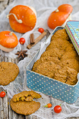 Pumpkin-oatmeal cookies with nuts