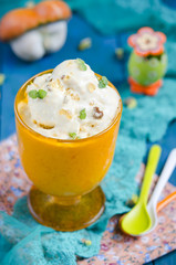 Pumpkin ice cream with mint