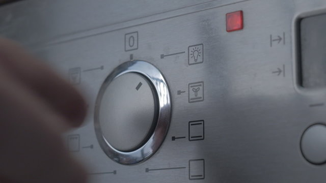 Using the Oven, oven temperature control closeup