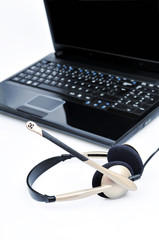 Laptop computer and headphone