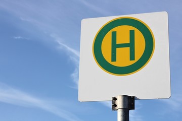Deutsches Verkehrszeichen: Haltestelle