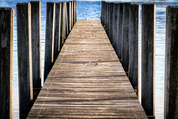 Obraz premium old wooden jetty