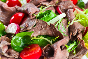 salad with grilled meat