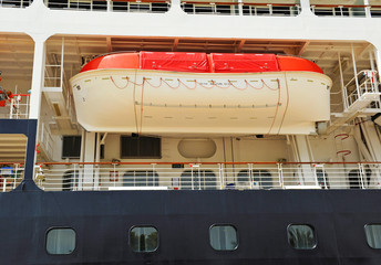 Barco de pasajeros, bote de salvamento