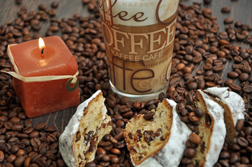 Kaffee und Christstollen