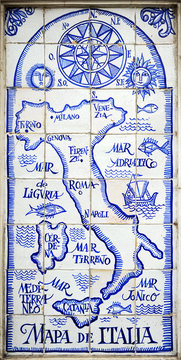 Mapa de Italia en azulejo