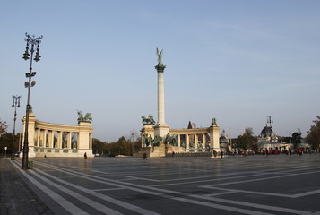 Fototapeta na wymiar Place des Héros à Budapest, Hongrie