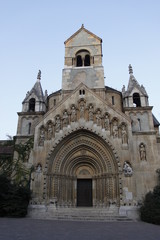 Fototapeta na wymiar Eglise du Parc du Városliget à Budapest, Hongrie 