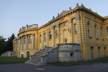 Obraz premium Thermes de Városliget à Budapest, Hongrie