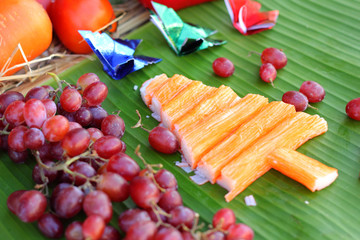 Christmas tree design of food