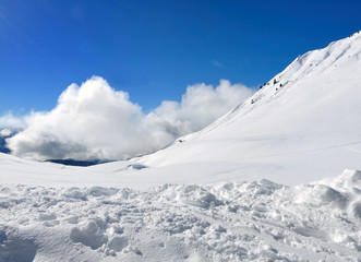 Fototapeta na wymiar neige et nuages