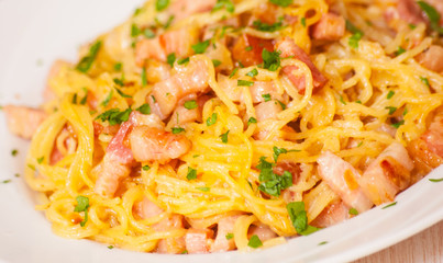 Pasta Carbonara with ham and cheese