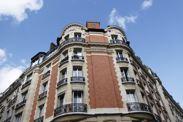 Immeuble en briques du quartier de Passy &agrave; Paris