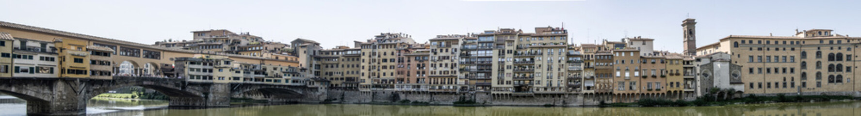 Fototapeta na wymiar Ponte Vecchio large panorama