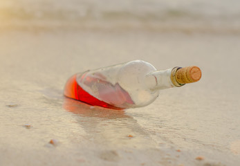 Obraz premium Swimming drunk is dangerous.