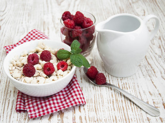 grain muesli with raspberries