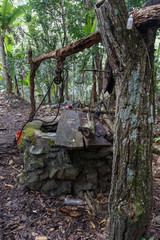 Obraz premium Old Water Well With Pulley and Bucket