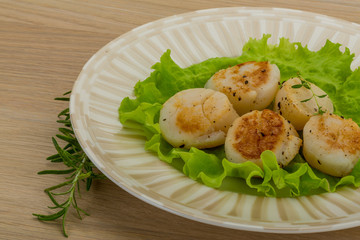 Grilled scallops