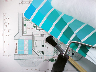 Bauplan, Farbauswahl, Malerrolle und Pinsel
