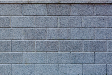 Neue Steinmauer aus Ziegelsteinen