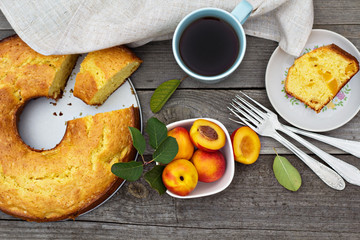 Sour cream cake with nectarines