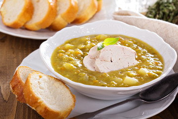 Split pea soup with chicken