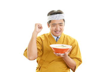 ガッツポーズのラーメン職人