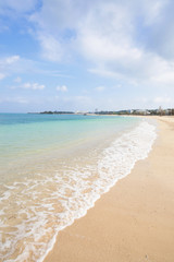 沖縄のビーチ・仲泊海岸