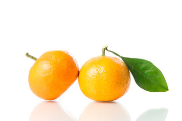 Fototapeta na wymiar Orange fruit isolated