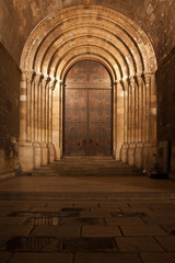 Obraz premium Portal of the Lisbon Cathedral at Night in Portugal