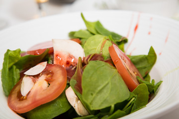 Spinach Salad with Raspberry Vinaigrette