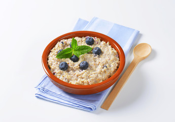 Whole grain oat porridge