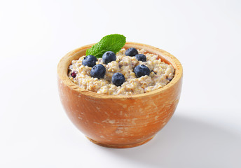 Whole grain oat porridge