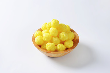 Puffed cereal balls