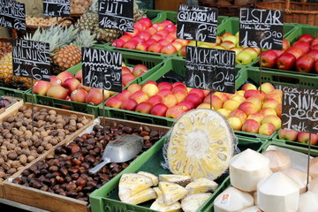 Waren am Obst und Gemüse Markt