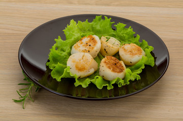 Grilled scallops