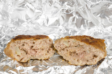 Frikadelle geteilt (alu)