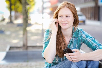 Casual City Life - Enjoying Music