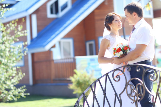 Newlyweds House Housewarming Bride And Groom