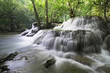Huaymaekamin Waterfall