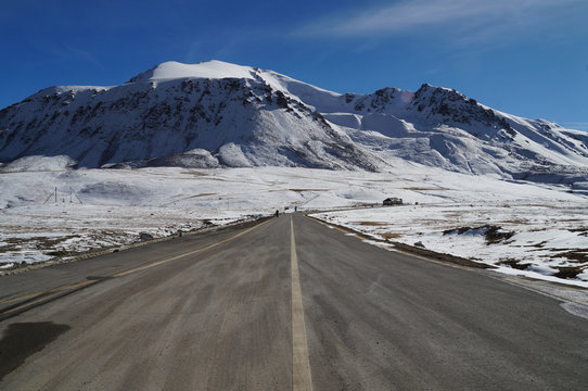 Road at Khunjerab pass at china-pakistan border in Northern  Pak