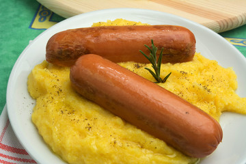 Polenta e Wurstel