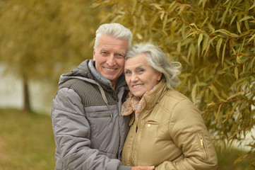 Fototapeta premium Couple in autumn park
