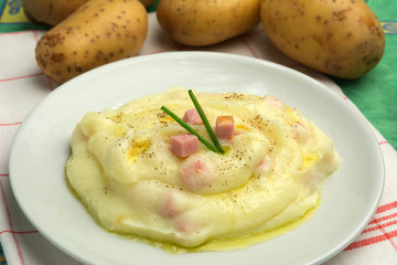 Purè di patate con prosciutto cotto