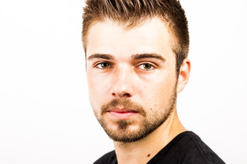 Junger Mann mit 3 Tage Bart