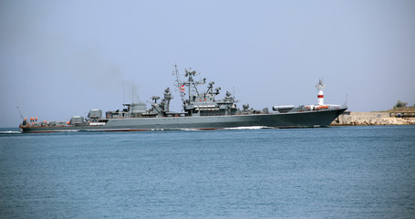 Modern Russian warship © komi$ar